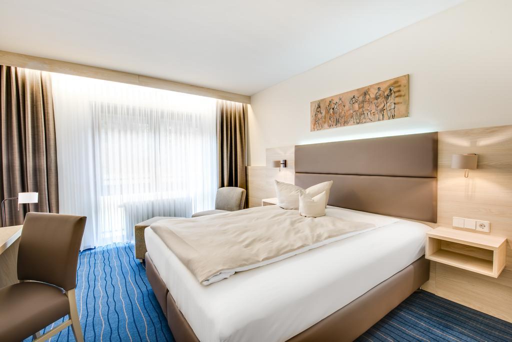 Business Class Hotel Haeckermuehle Tiefenbronn Luaran gambar